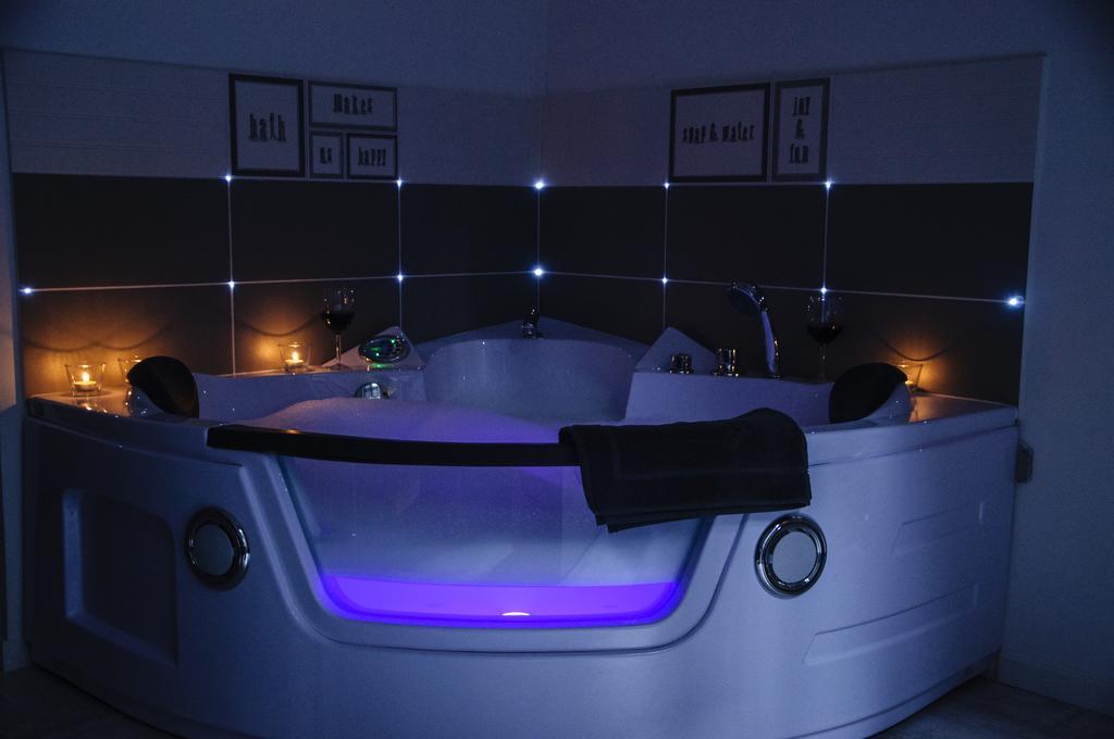 Bedrouse Jacuzzi Apartment Starowislna - Old Town Kraków Zewnętrze zdjęcie